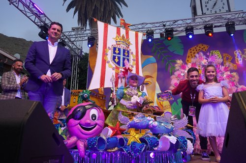 Sofía González Fernández, neue Kinderkönigin des Karnevals Los Gigantes 2024