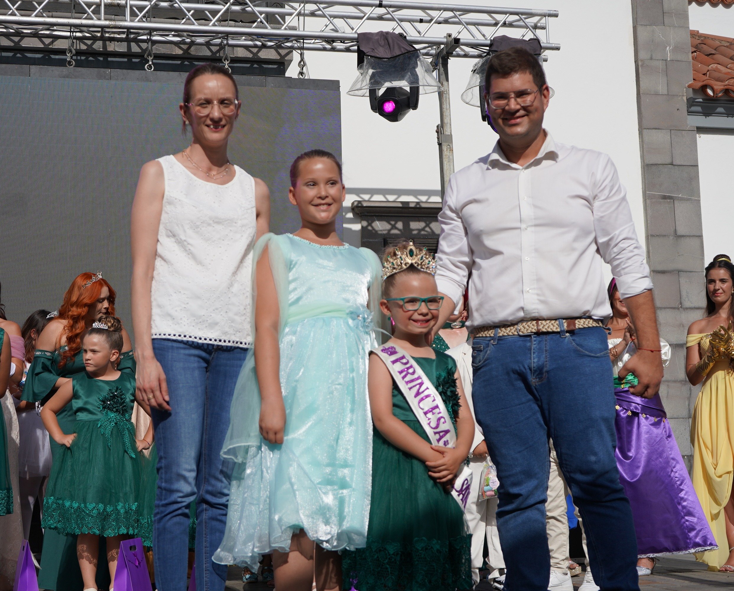 Carla Barreto Hernández, nueva Reina Infantil de las Fiestas en Honor a San Pedro 2025